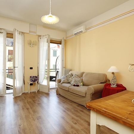 Appartamenti Piazza Umberto I Torri Del Benaco Cameră foto